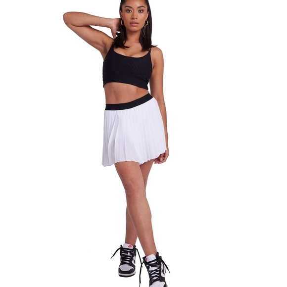 Onzie Pleated Tennis Skirt-M/L - Picture 3 of 7